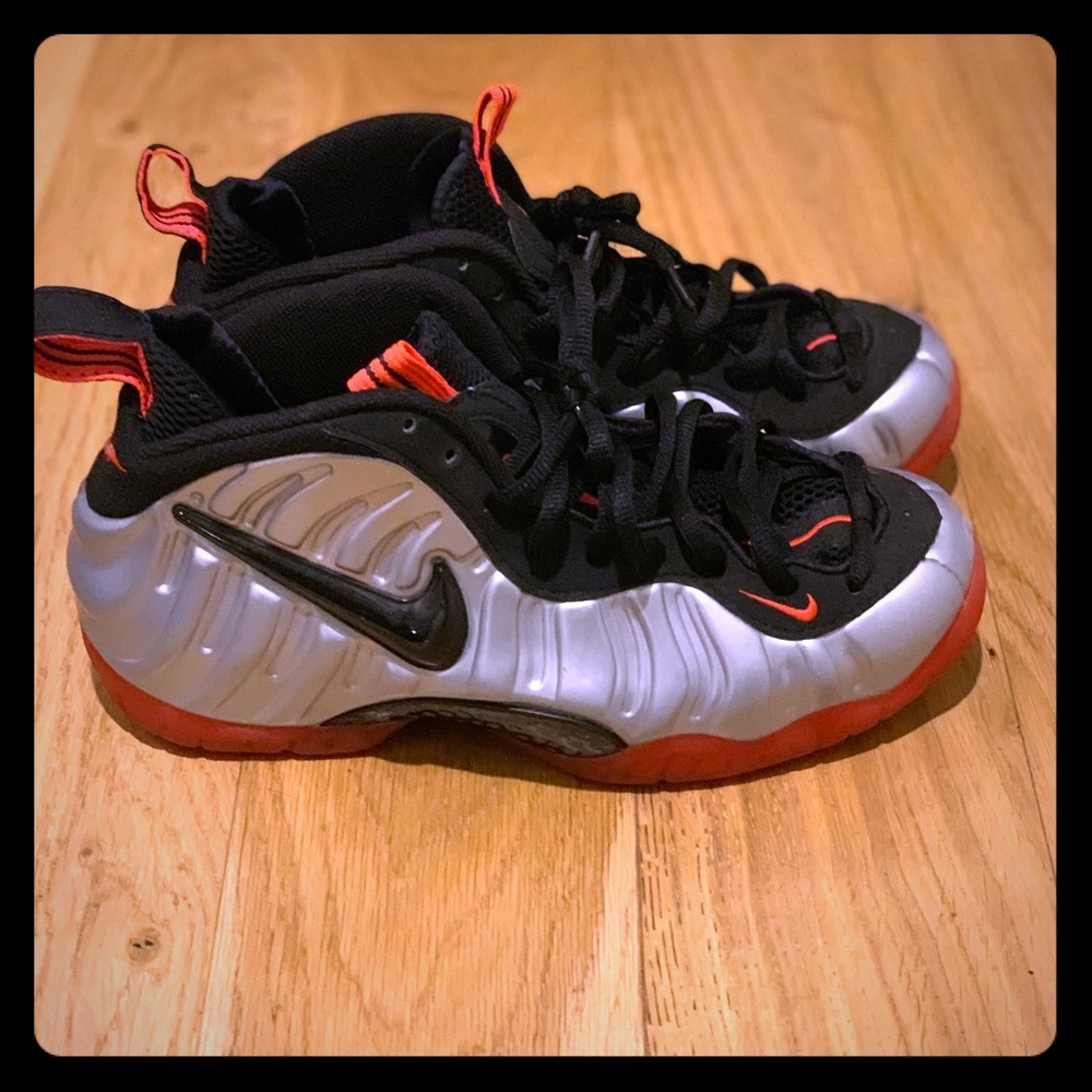 Nike Air Foamposite Pro “Crimson”